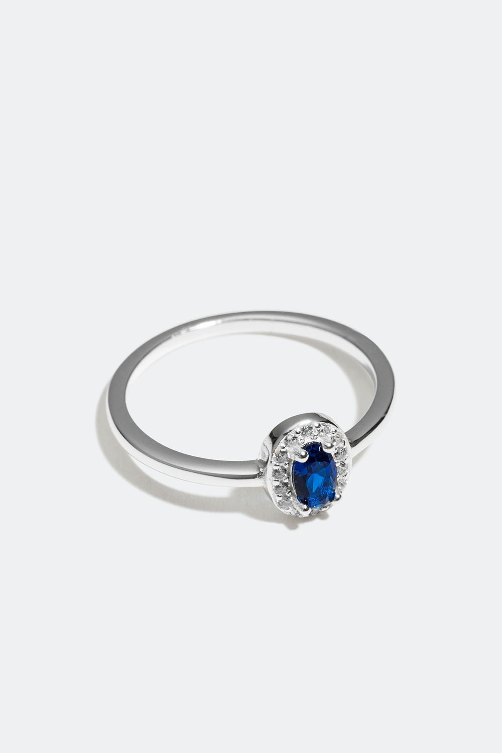 Aidosta hopeasta valmistettu sormus, jossa soikea sininen Cubic Zirconia -kivi ryhmässä Aitoa Hopeaa / Hopeiset sormukset / Hopea @ Glitter (55600064)