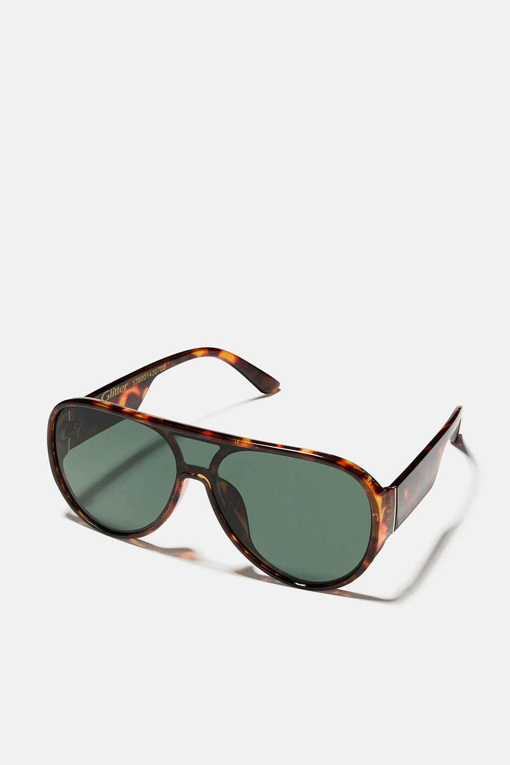 Ylisuuret ruskeat aviator-aurinkolasit