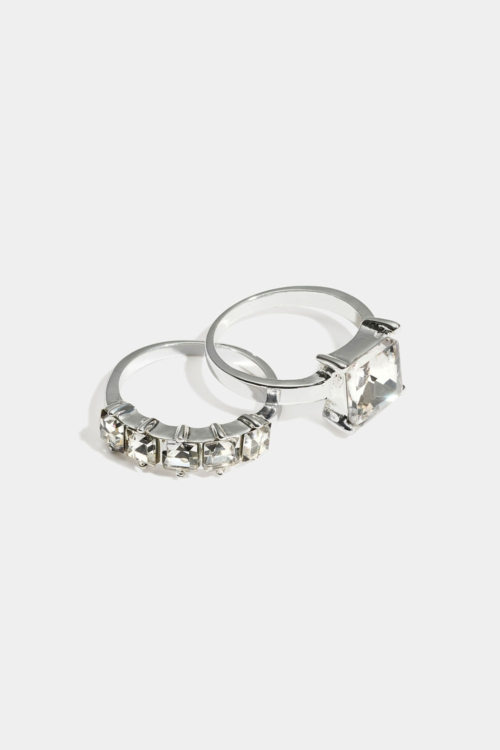 Sormukset, joissa valkoisia kiviä, 2 kpl