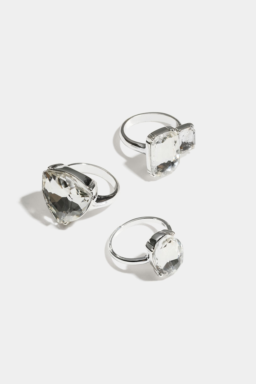 Sormukset lasikivillä, 3 kpl